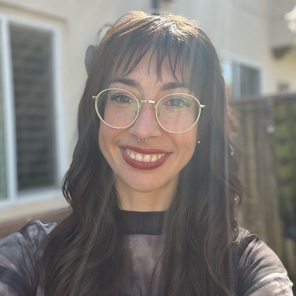 Meet your Posher, Madeleine - Picture 1 of 2